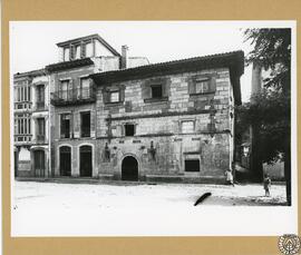 Fachada de la Casa Cutre en Ribadesella [Palacio Prieto Cutre, actual Ayuntamiento de Ribadesella]