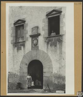 Casa Tallada en Estanyol, Gerona. Fachada [Can Telleda]