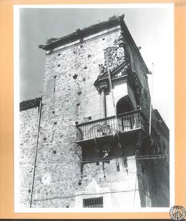 Casa del Roco en Cáceres (torreón de esquina) [Detalle del balcón de esquina. Palacio de Francisc...