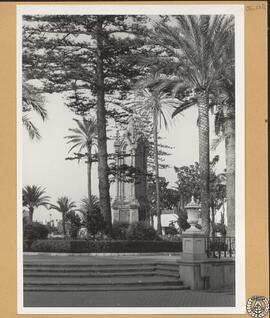 Monumento a los héroes de la guerra de África en Ceuta [Monumento a los Caídos en la guerra de Áf...