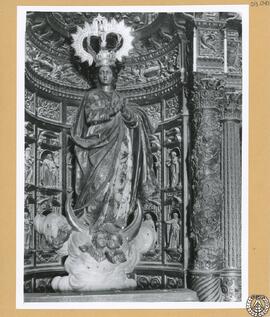 Santa Cruz de Cádiz. Altar Mayor. La Concepción [Retablo. Detalle de la talla de la Inmaculada Co...
