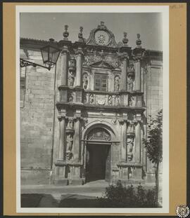 Colegio Fonseca en Santiago de Compostela. Portada