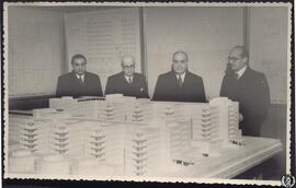 [Exposición de planos y maquetas en el Pabellón de la Junta de Gobierno de la Ciudad Universitari...