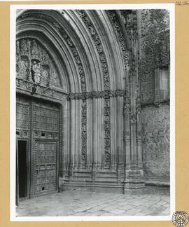Catedral de Coria [Detalle de las arquivoltas y el tímpano de la Puerta Norte o del Evangelio]