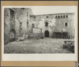 Casa Travé en Usall, Gerona. Fachadas