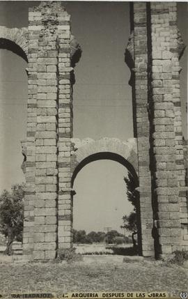 [Acueducto de los Milagros] Mérida (Badajoz). Una arquería después de las obras