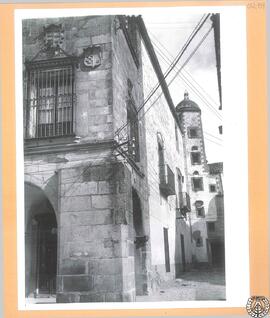 Palacio del Marqués de Piedras Albas de Trujillo [Esquina a la plazuela de la Cervezada]