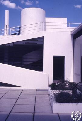 24ª Lección: Las villas de Le Corbusier. Villa Savoie. 1929. Poissy. Salida a la terraza y final ...