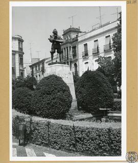 Monumento a Zurbarán en Badajoz