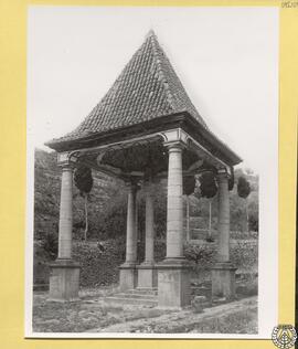 Ermita de la Virgen de la Fuente de la Salud de Traiguera, Castellón. Cruz cubierta del Séptimo D...