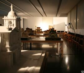 [Exposición de maquetas de arquitectura religiosa en la ETSAM. Imagen 1]