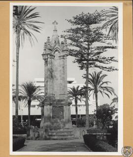 Monumento a los héroes de la guerra de África en Ceuta [Monumento a los Caídos en la guerra de Áf...