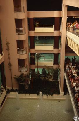 [Expo'92 Sevilla. Plaza de América]