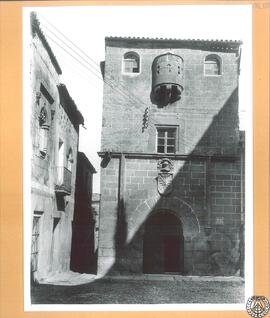 Casa de los Solís o Casa del Sol en Cáceres [Fachada]