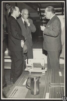 [Exposición de Diseño Industrial en el local de Darro, Madrid. Inauguración por el Ministro de Co...