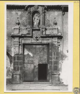 Iglesia arciprestal de Burriana, Castellón. Puerta lateral [Basílica El Salvador]