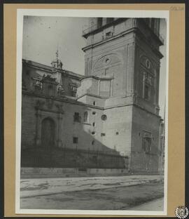 Catedral de Guadix, Granada [Portada de San Torcuato y base de la torre]