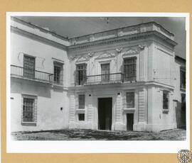 Casa particular en Jerez de la Frontera [Fachada del Palacio de los condes de Montegil]
