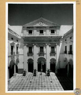 Patio del Hospicio de Cádiz