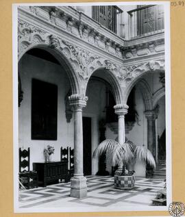 Casa marquesa de Domecq en Jerez de la Frontera. Patio jerezano [Palacio Domecq]