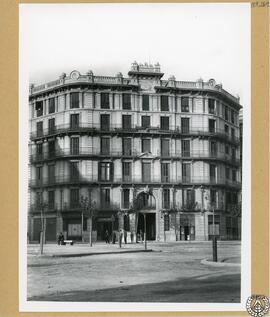 Casa particular en la Rambla de Cataluña esquina con la calle Provenza