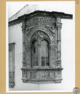 Casa de los Ponce de León en Jerez de la Frontera. Ventana [en esquina]