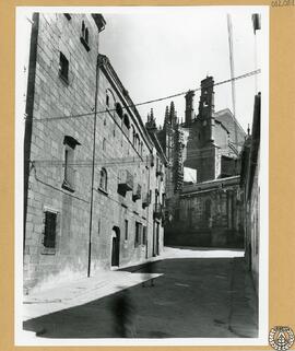 Catedral de Plasencia [Vista de conjunto de la fachada occidental y la torre campanario de la Cat...