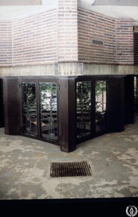 Viviendas unifamiliares. Extranjero. Frank Lloyd Wright. Casa Robie. Woodlawn Ave. Esquina calle 57, Chicago. 1909. Diversos aspectos de la casa [Imagen 8]