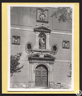 Iglesia del convento de las monjas Bernardas de Alcalá de Henares. Fachada