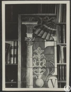 [Dibujo para la Séptima Estación de un Vía Crucis en las estanterías ¿de la biblioteca de Luis Mo...