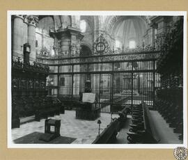 Catedral de Cádiz, reja de hierro forjado del coro