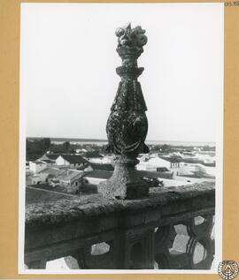 Iglesia de Santo Domingo de Sanlúcar de Barrameda [Detalle decorativo de la balaustrada de piedra...