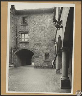 Castillo de Perelada, Gerona. Patio
