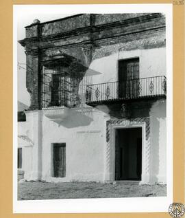 Casa señorial en Arcos de la Frontera, Cádiz. Detalle de la fachada [Casa palacio García de Veas]