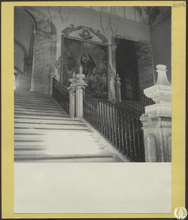 Cuenca [Monasterio de Uclés. Escalera principal del claustro]
