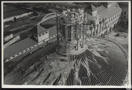 [Universidad Laboral de Gijón. Capilla. Proceso de construcción de la bóveda. Ejecución de la cub...