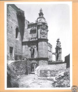 Convento de San Benito en Alcántara [Torres que flanquean la galería de Carlos V o de la hospedería]