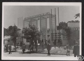 [Unión Nacional de Cooperativas del Campo. Vista de acceso al pabellón. I Feria Nacional del Camp...
