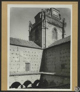 Hospital Real de Granada [Patio de los Mármoles]