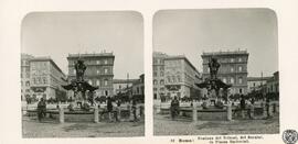 Roma. Fontana dei Tritoni, del Bernini, la Piazza Barberini