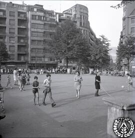 [Nuevos jardines-terrraza sobre el aparcamiento de la plza. de Adolfo García de Careaga. Colección 2. Imagen 7]