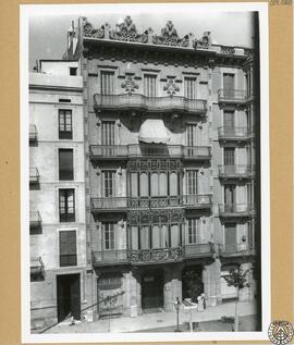 Casa particular en la calle Ronda Universidad de Barcelona