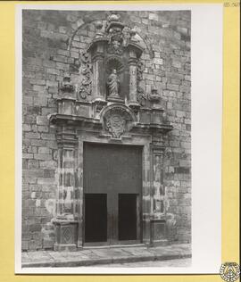 Iglesia parroquial de Burriana, Castellón. Puerta lateral [Portada de la cabecera. Basílica El Sa...