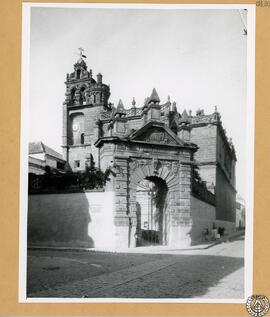 Iglesia de Santo Domingo de Sanlúcar de Barrameda. Fachada [Portada del Compás]