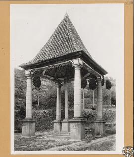 Ermita de la Virgen de la Fuente de la Salud de Traiguera, Castellón [Prigó Cobert, cruz de térmi...