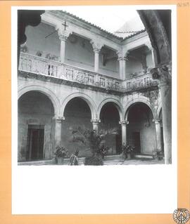 Patio del palacio de Orellana Pizarro en Trujillo