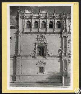 Universidad de Alcalá de Henares. Fachada. Detalle [Colegio Mayor de San Ildefonso]