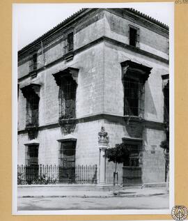 Casa marquesa de Domecq en Jerez de la Frontera [Detalle de ornamentación de la fachada. Palacio ...