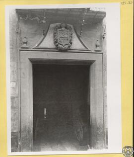 Casa y escudo del marqués de Benicarló [Casa del marqués o casa de los Miguel]