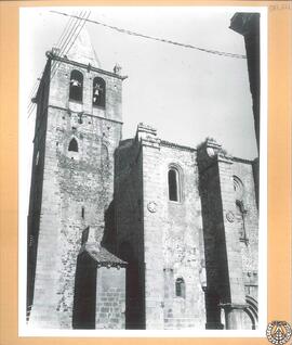 Iglesia de Santiago en Cáceres. Fachada meridional [y torre]